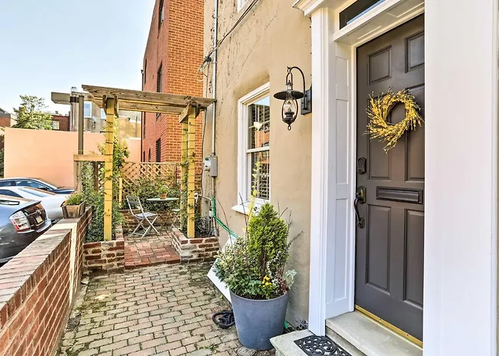 Historic Home W/ Garden: Walk To Center City!