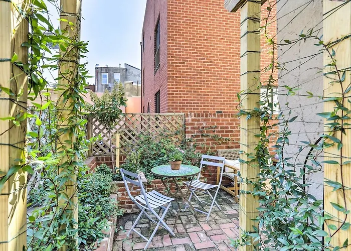 Historic Home W/ Garden: Walk To Center City!
