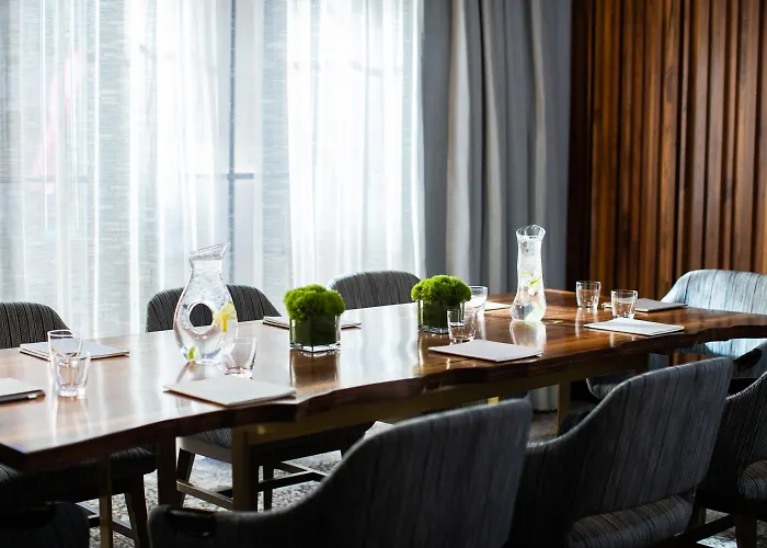 Pet Friendly hotel: Kimpton Hotel Palomar Philadelphia By Ihg