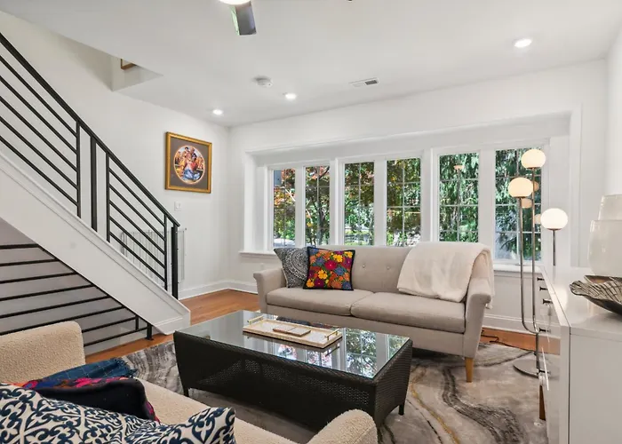 Family Friendly In The Heart Of Mt Airy