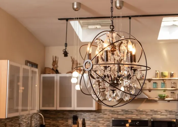 Massive Bohemian Oasis In Philly 5 Bdrm Sleeps 12